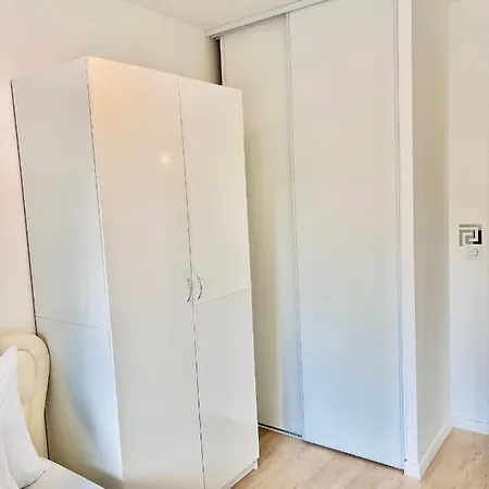 Les Residences De Djibril Quarto em Acomodações Particulares Le Blanc-Mesnil