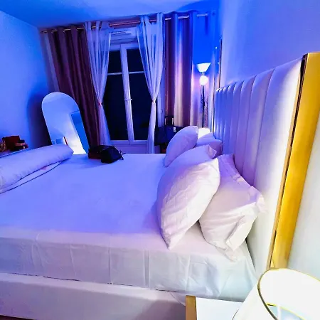 Quarto em Acomodações Particulares Les Residences De Djibril Le Blanc-Mesnil