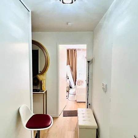 Les Residences De Djibril Homestay *
