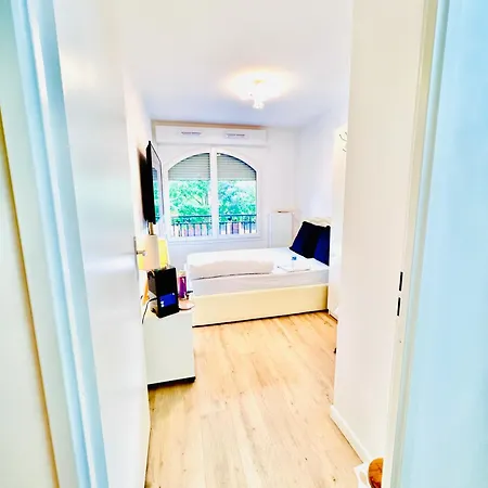 Les Residences De Djibril * Le Blanc-Mesnil