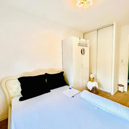 Les Residences De Djibril Homestay szállás Le Blanc-Mesnil