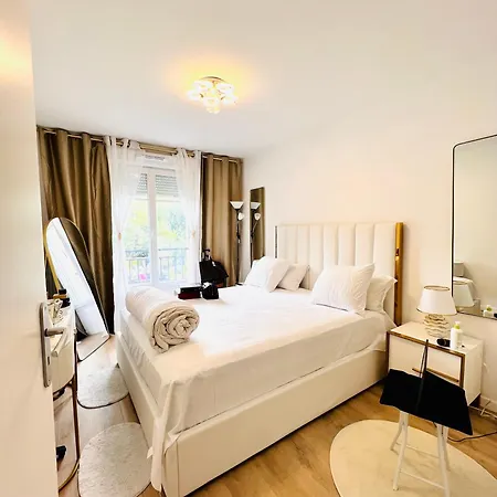 Les Residences De Djibril Homestay szállás Le Blanc-Mesnil
