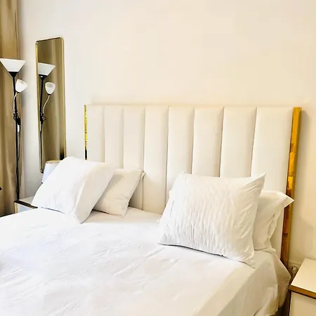 Homestay Les Residences De Djibril Le Blanc-Mesnil