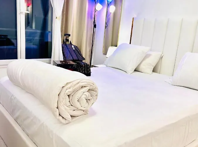 Les Residences De Djibril * Le Blanc-Mesnil