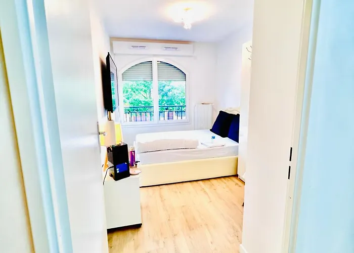 Les Residences De Djibril * Le Blanc-Mesnil