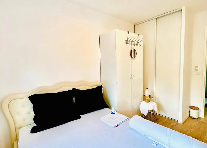 Les Residences De Djibril Privatunterkunft Le Blanc-Mesnil